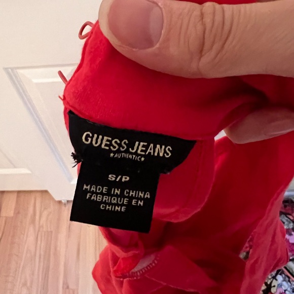 guess jeans sleeveless red turtleneck top - Picture 4 of 5